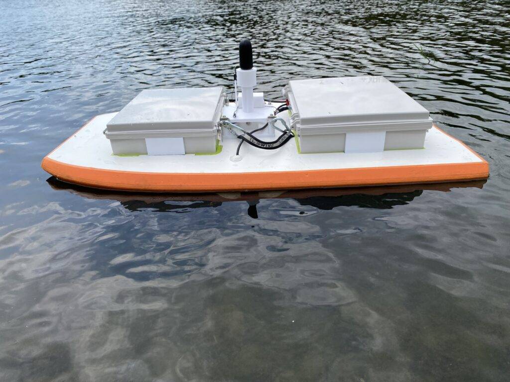ダム湖・ため池の深浅測量用無人航行ボート